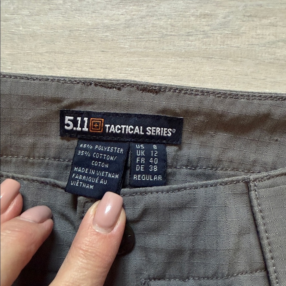 5.11 Tactical women’s  Charcoal Cargo Pants size 8 - Picture 2 of 8